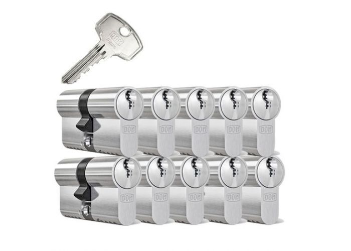 Dom profielcilinderset plura skg**    30/30 set a 10 stuks  gelijksluitend