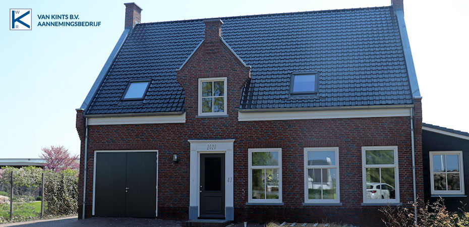 Kijkje achter de steigers bij Van Kints